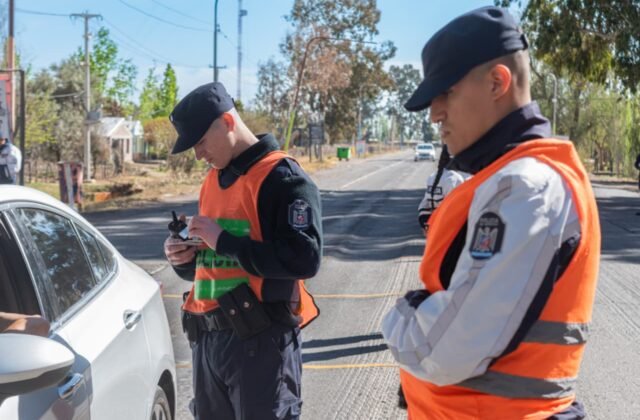 Seguridad: La policía de San Juan y Mendoza deplegaron un operativo control en Jacolí