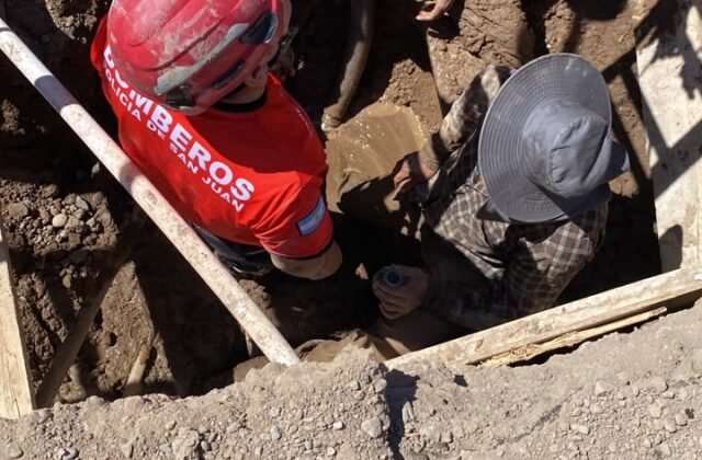 San Juan: En Albardón un obrero cayó en un pozo que estaba construyendo y fue rescatado