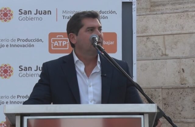San Juan: El gobernador Orrego entregó insumos y certificados del programa ATP